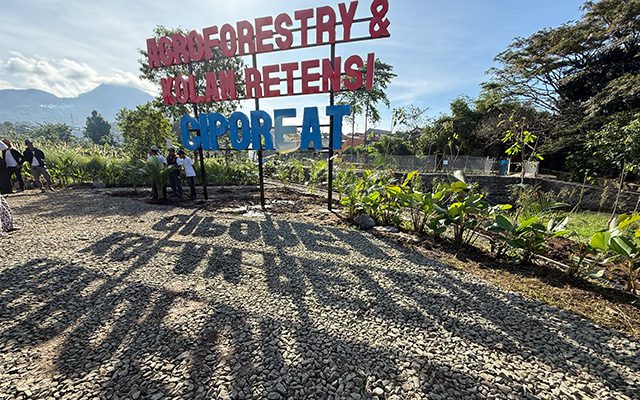 Kolam Retensi Ciporeat