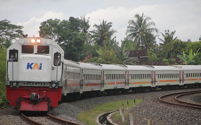 tiket dan jadwal kereta api